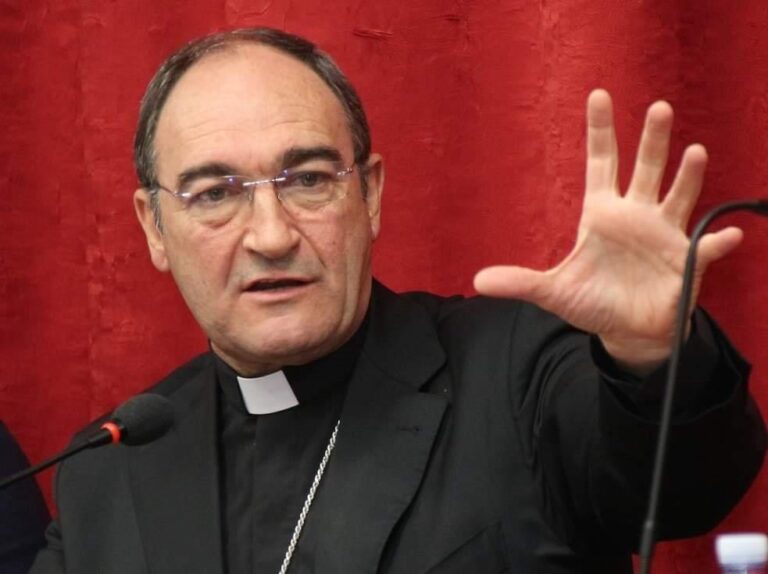 L’appello di Mons. Serafino Parisi, vescovo di Lamezia“Il respiro affannato degli ultimi al centro delle politiche sociali”
