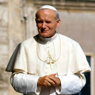 Il Pontefice polacco nel 2001 aveva concesso un'udienza privata alla Famiglia Oblata, per il centenario della nascita di Don MottolaVenti anni fa moriva Giovanni Paolo II, invocato dai fedeli “santo subito”