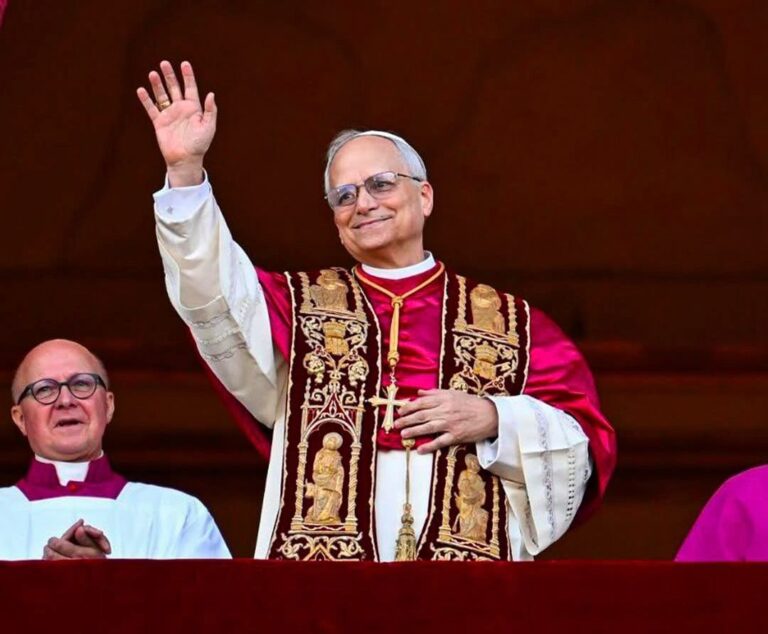 Lo statunitense agostiniano Robert Francis Prevost è il nuovo Pontefice della Chiesa cattolica“LA PACE SIA CON TUTTI VOI!” LE PRIME PAROLE DI PAPA LEONE XIV INDICANO LA DIREZIONE