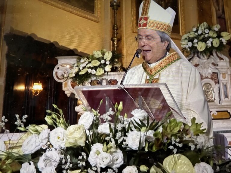 Parole forti del vice presidente della CEI, nella S. Messa del Corpus Domini trasmessa su Rai UnoMons. Francesco Savino: “Il potere e la ricchezza generano le guerre, i disastri visibili in questa ora tragica della storia”