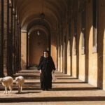 “Agnus Dei”: la vita è come crescere due agnelli