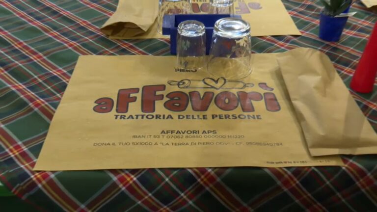 Aperta nel centro storico di Cosenza, è gestita da 23 giovani con sindrome di down o autistici, su iniziativa dell'associazione "La terra di Piero"Vuoi scoprire una trattoria speciale? Affavorì!