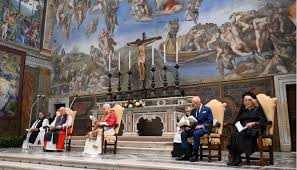 Leone XIV e Carlo III d'Inghilterra insieme nella Cappella SistinaLa preghiera ecumenica che riavvicina cattolici e anglicani