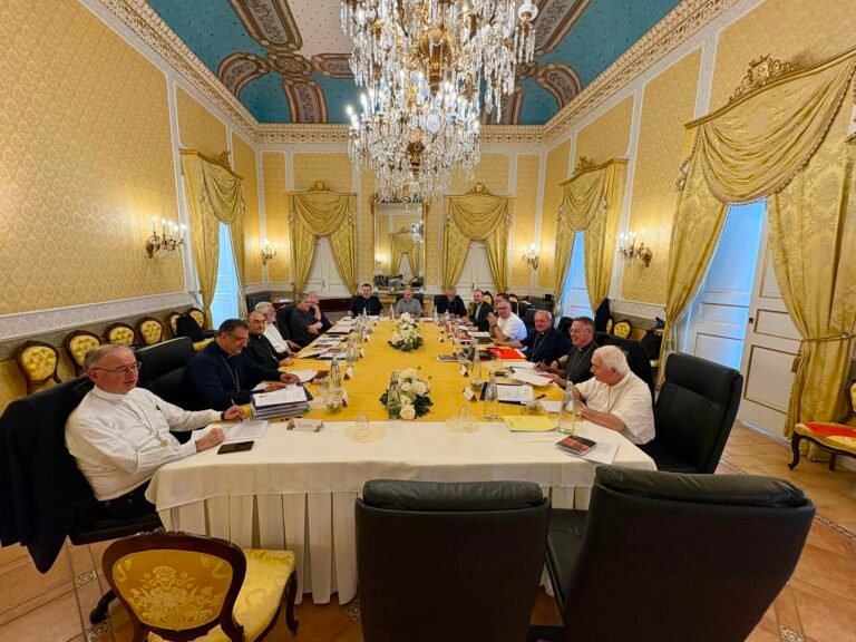 L'iniziativa decisa dalla CEC a Rossano, dove sono stati presentati anche il nuovo Progetto Policoro e il cammino attuale dell'Azione CattolicaCaporalato, dal 4 luglio ad Amendolara un percorso di approfondimento promosso dai vescovo calabresi