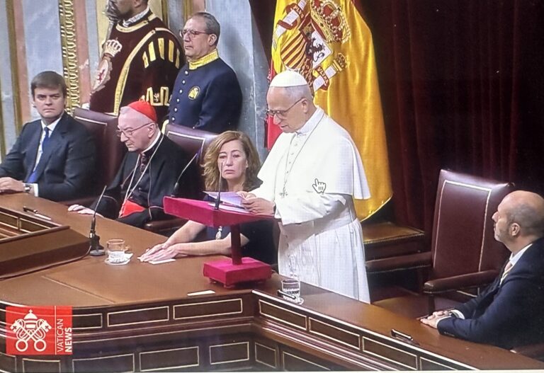 Il discorso di Leone XIV al Parlamento spagnoloIl Papa: “La vera sicurezza nasce dalla giustizia e dal dialogo paziente”