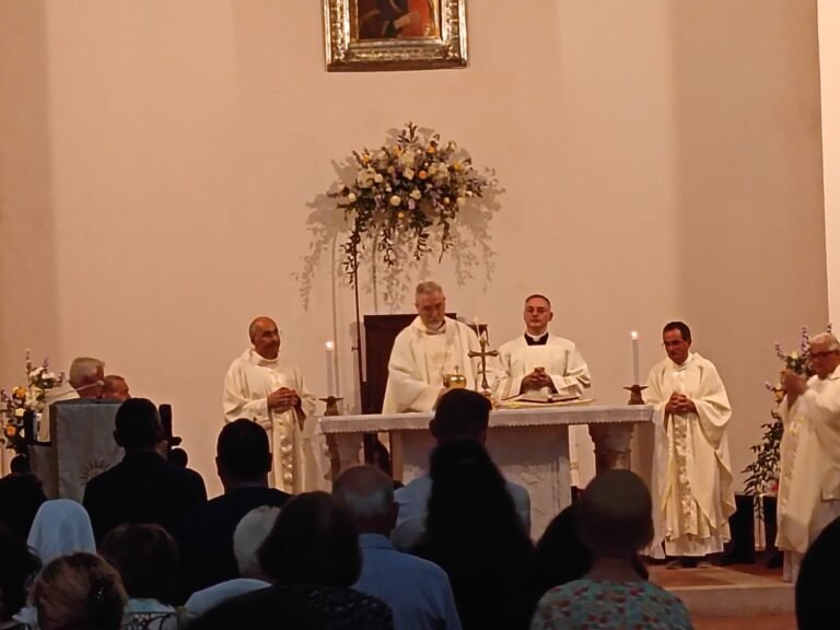 Solenne celebrazione a Tropea per la Festa liturgica del Beato Francesco MottolaIl vescovo Nostro: “Accanto a chi è orfano per l’ assenza della famiglia, dell’educazione, del dialogo”