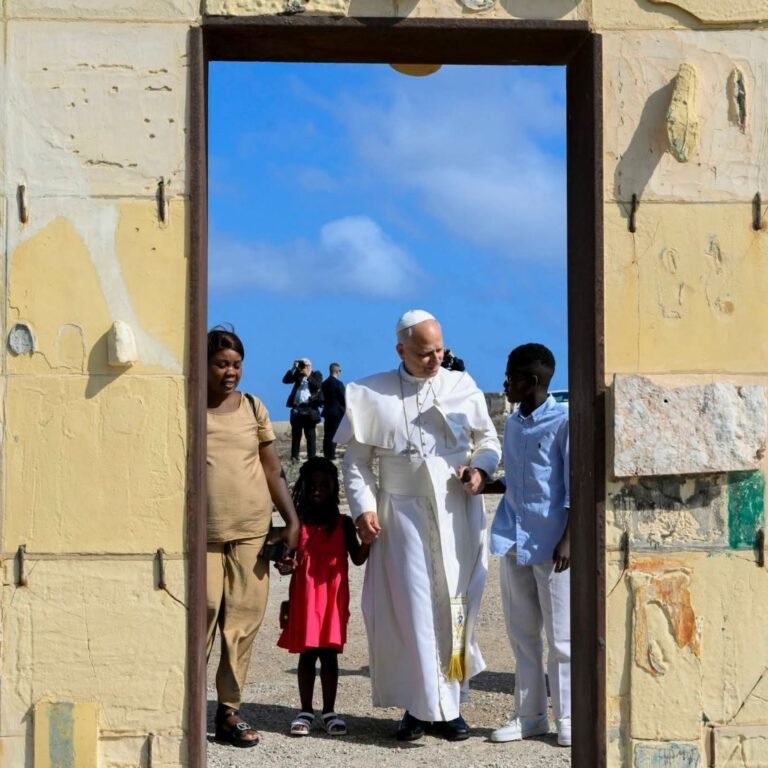 Riflessioni a margine della visita di Papa Leone a LampedusaIl miracolo della compassione
