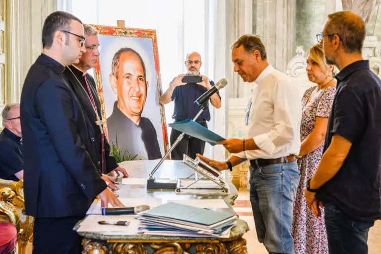 Intervista a don Sergio Ciresi, da un anno parroco di San Gaetano a Brancaccio, la parrocchia di Palermo che fu del beato Pino Puglisi“Se ognuno fa qualcosa, il quartiere cambia davvero”