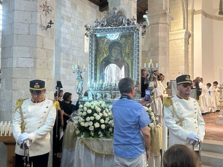 L'annuncio questa mattina nella Concattedrale di Tropea durante la Messa solenne per la festa del 9 settembreIl 2027 sarà Anno Giubilare Mariano per il 150esimo anniversario dell’incoronazione di Maria SS. di Romania