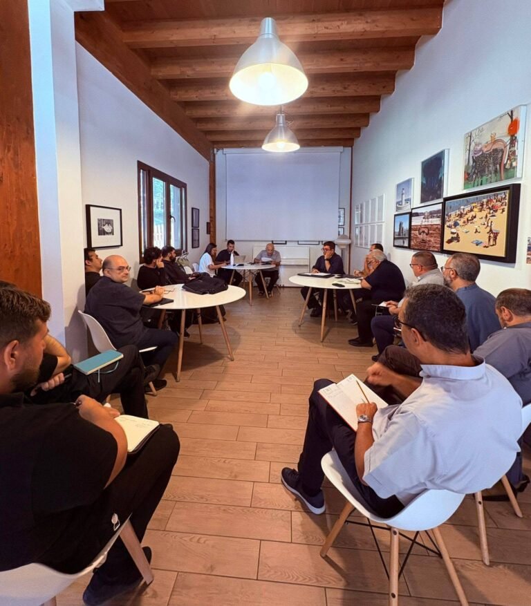 Ciclo d'incontri sul tema "Pensare e vivere la fede qui ed ora"Al via il 19 ottobre la V edizione di “Calabria Teologica”. Coinvolte le 12 diocesi calabresi